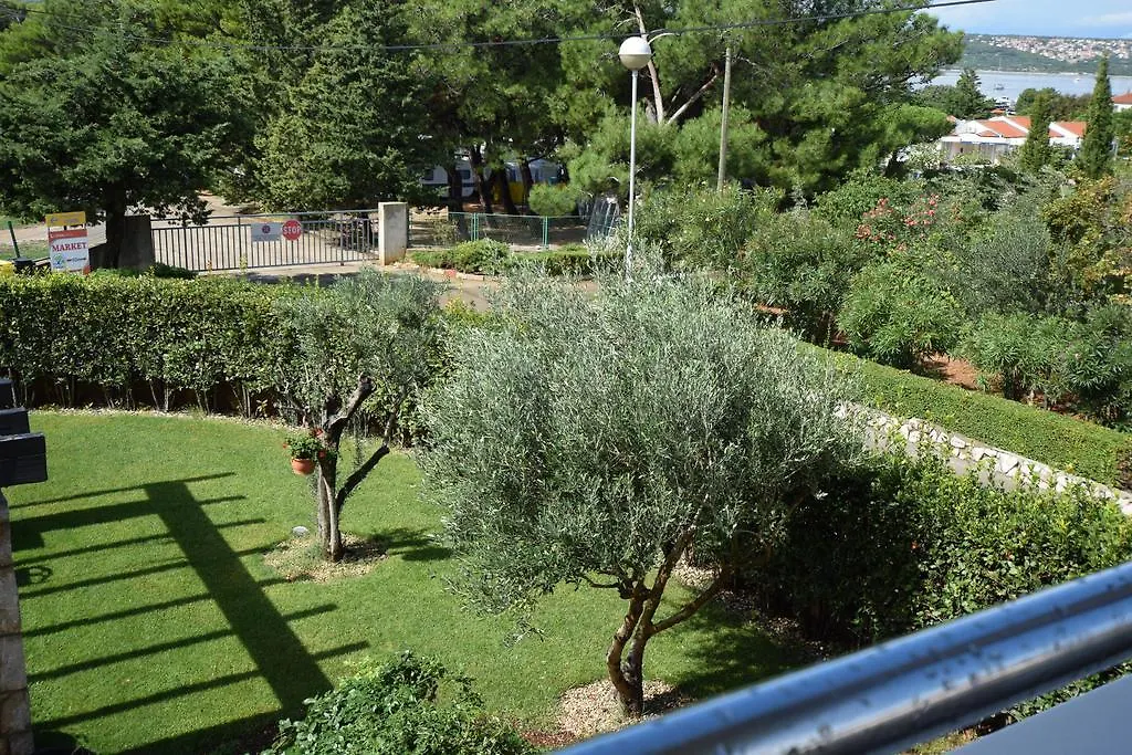 Apartments Ravlic Punat Croatia